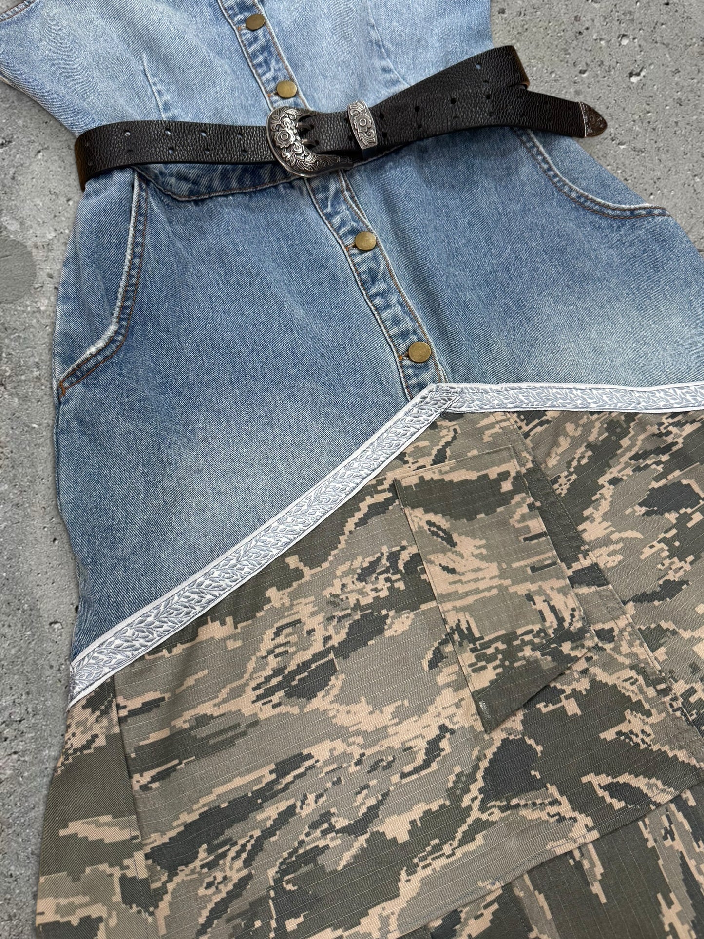 BLUE DENIM / GREY CAMO MAXI DRESS + BLACK BELT - SET - S/M