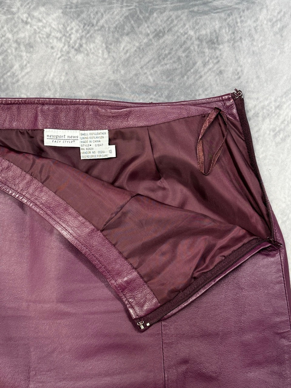 1990S GRAPE LEATHER SKIRT - 10