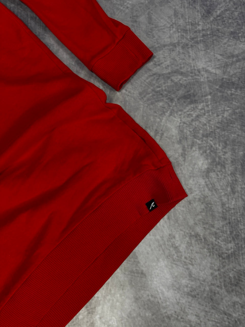 CHILL OUT RED SWEATER - S