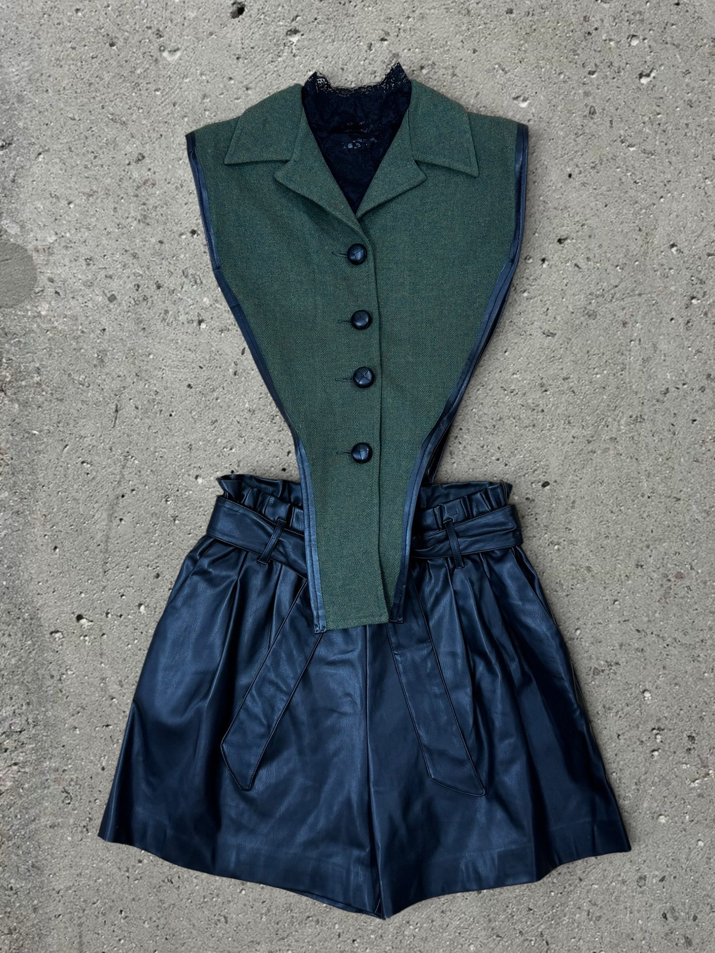 GREEN CUTOUT WOOL VEST + BLACK LACE TOP + BLACK SHORTS - SET - M