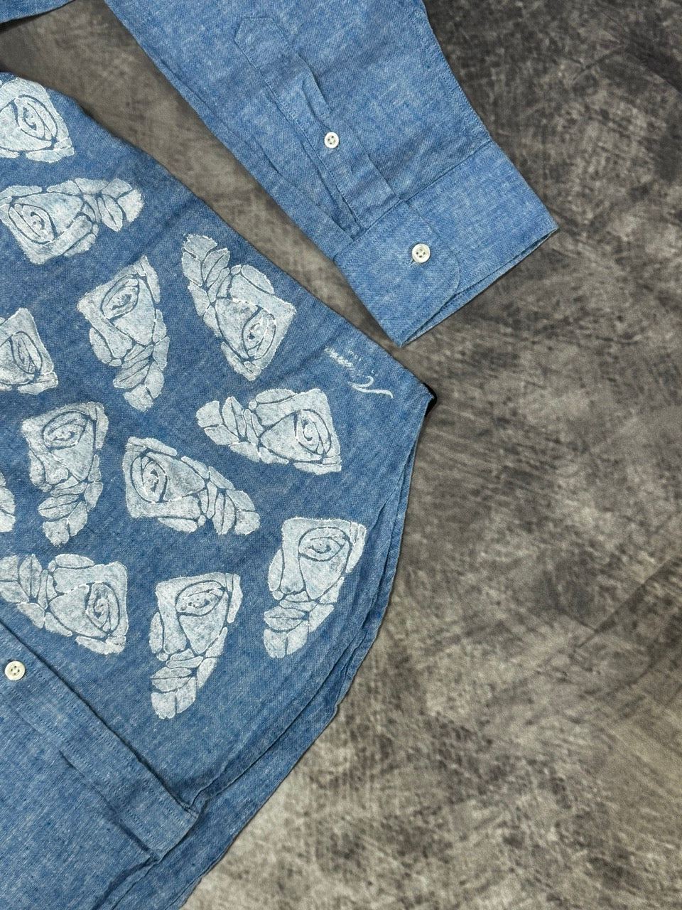 HALF FACE BLUE LINEN SHIRT - LONG SLEEVE - M