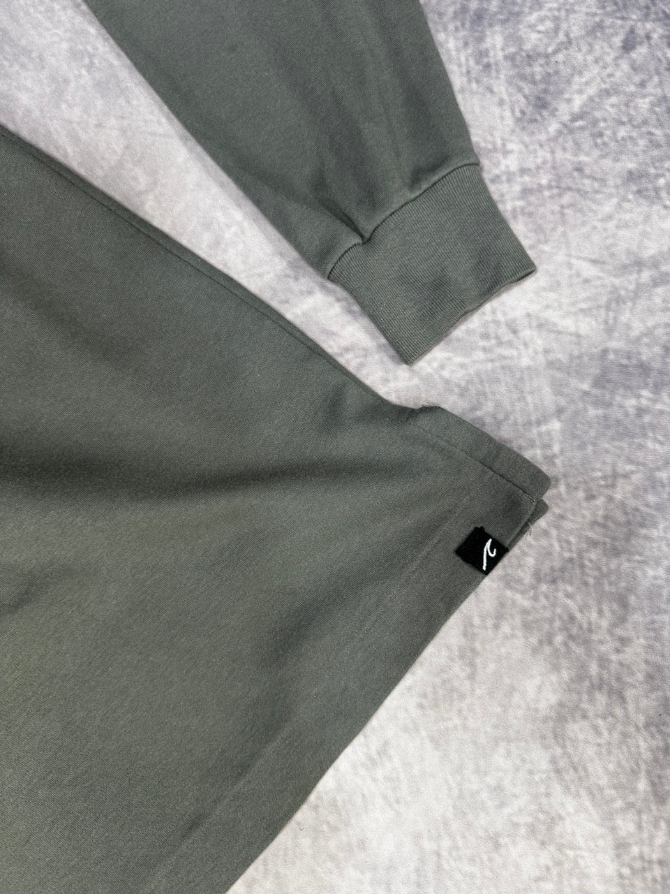 SLATE GREEN BUTTON UP - COFFEE SWEATER - M