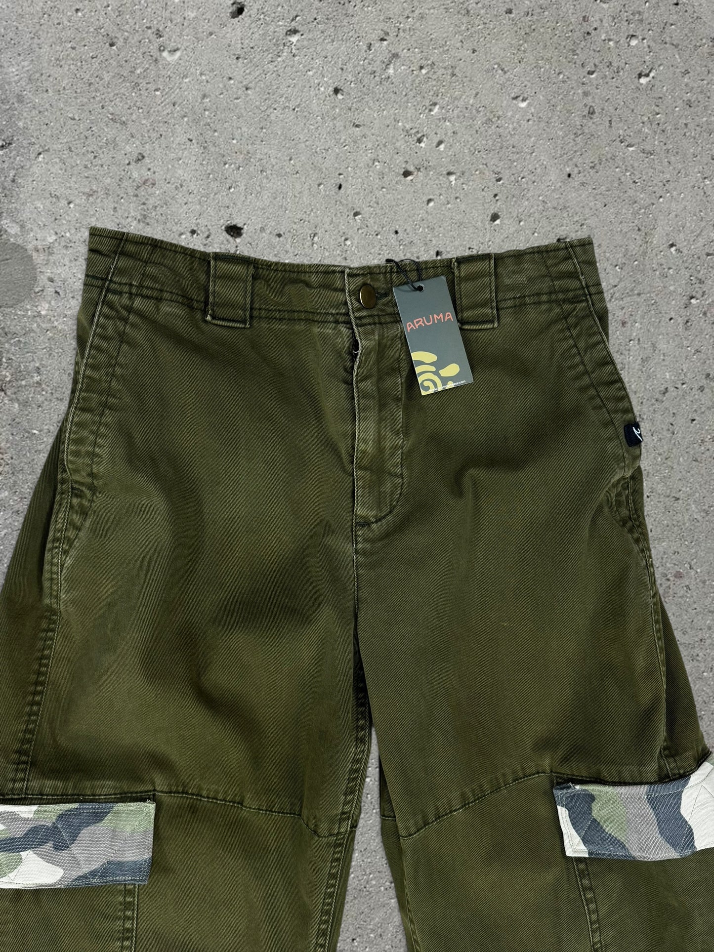 GREEN CAMO VEST + OLIVE GREEN PANTS + LIGHT GREEN TOP - SET - S