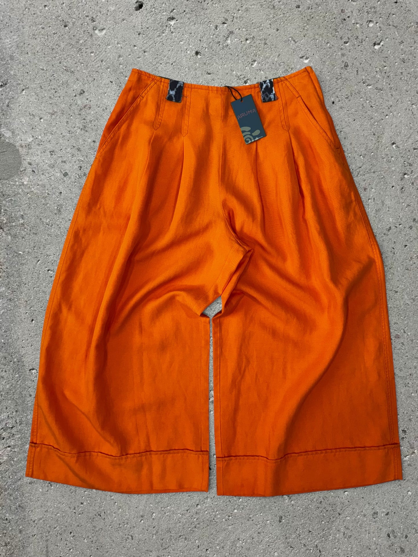 ORANGE WIDE LEG PANTS + OLIVE GREEN CROP TOP BALLON SLEEVE TOP - SET - XS/S