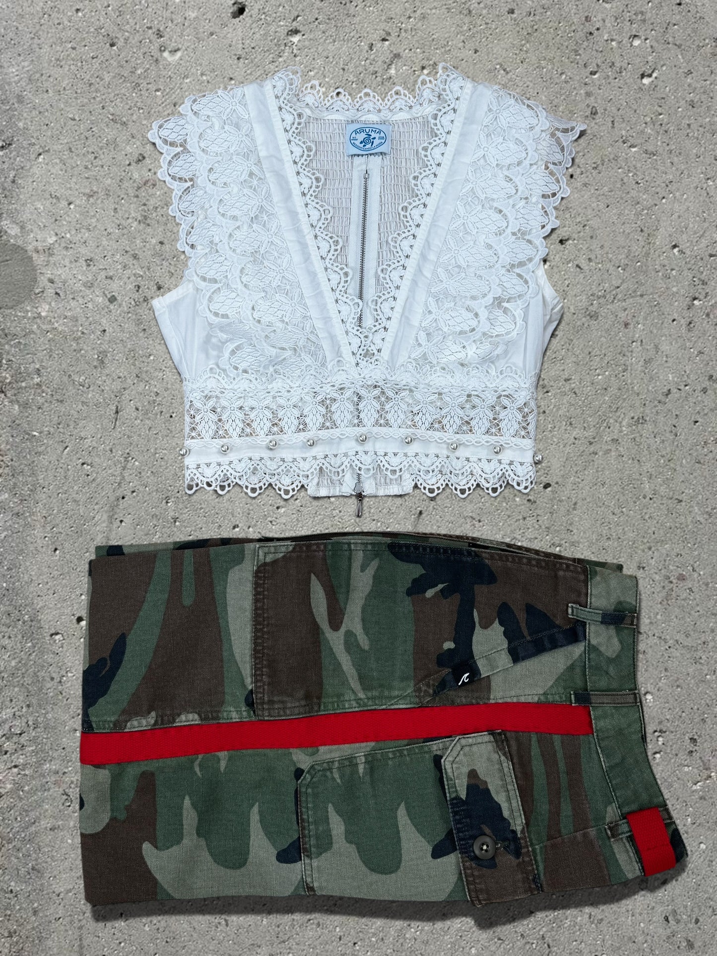 GREEN CAMO RED TRIM PANTS + WHITE CROP TOP REMOVABLE PEARLS - SET - S/M