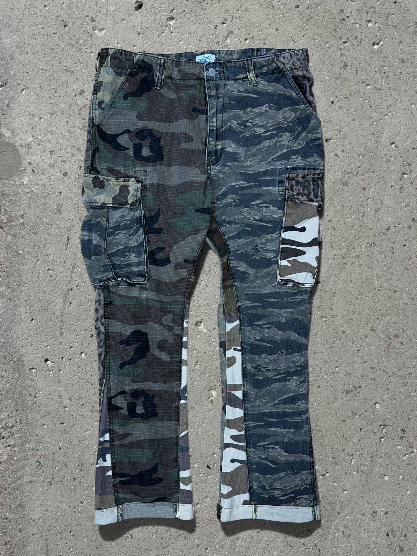 MULTIPATTERN CAMO ANIMAL PRINT PANTS + WHITE HOODIE SHIRT + GREEN SUEDE LEATHER VEST TOP - SET - M/L