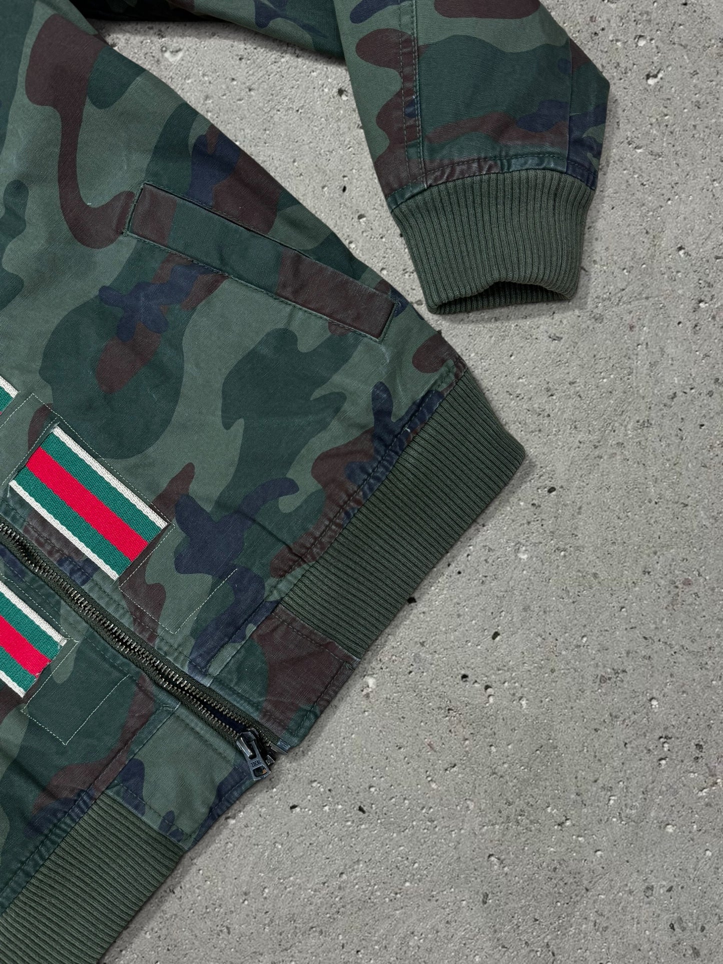 GREEN CAMO JACKET RED TRIM - M