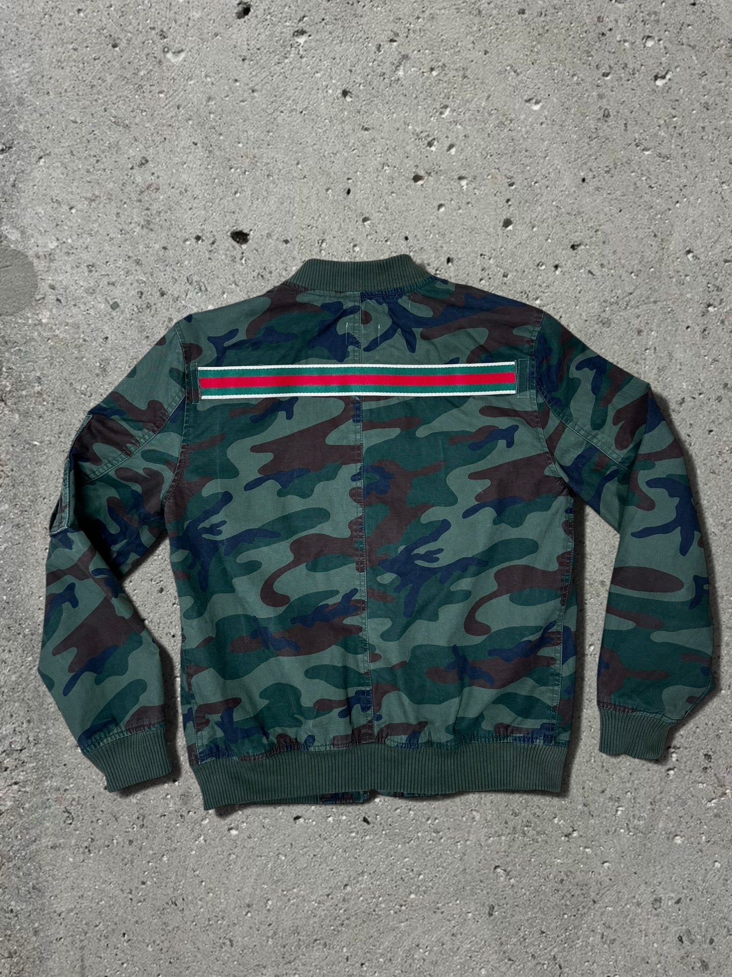 GREEN CAMO JACKET RED TRIM - M