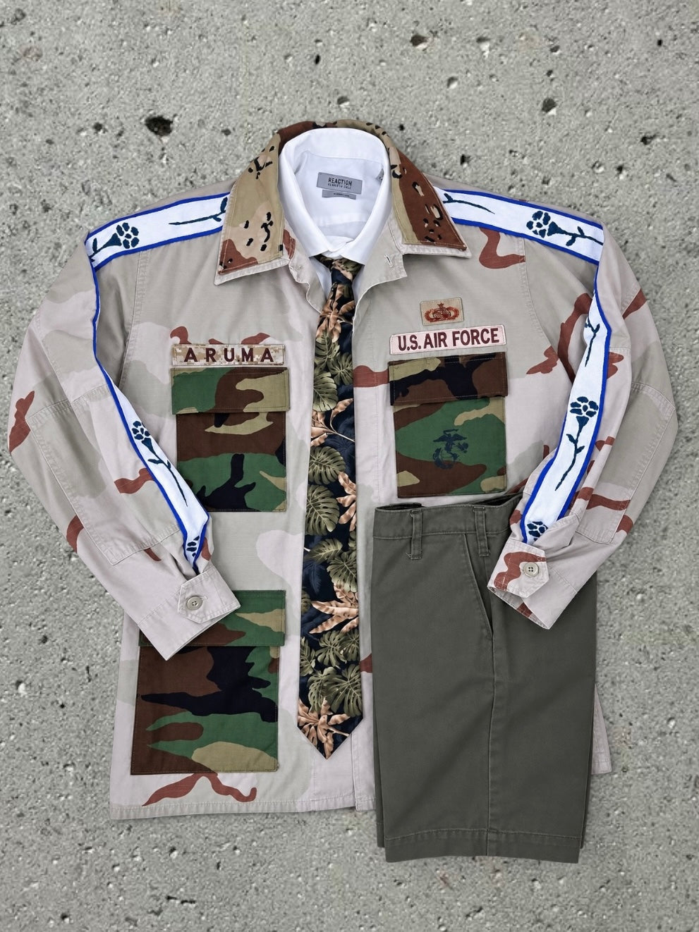 TAN CAMO JACKET + WHITE SHIRT + TIE + GREEN SHORTS - SET - M