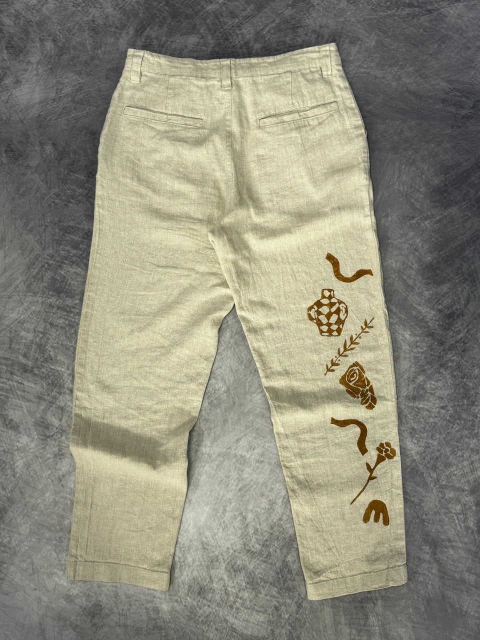 BEIGE LINEN TROUSERS - ONE LEG PATTERN - M