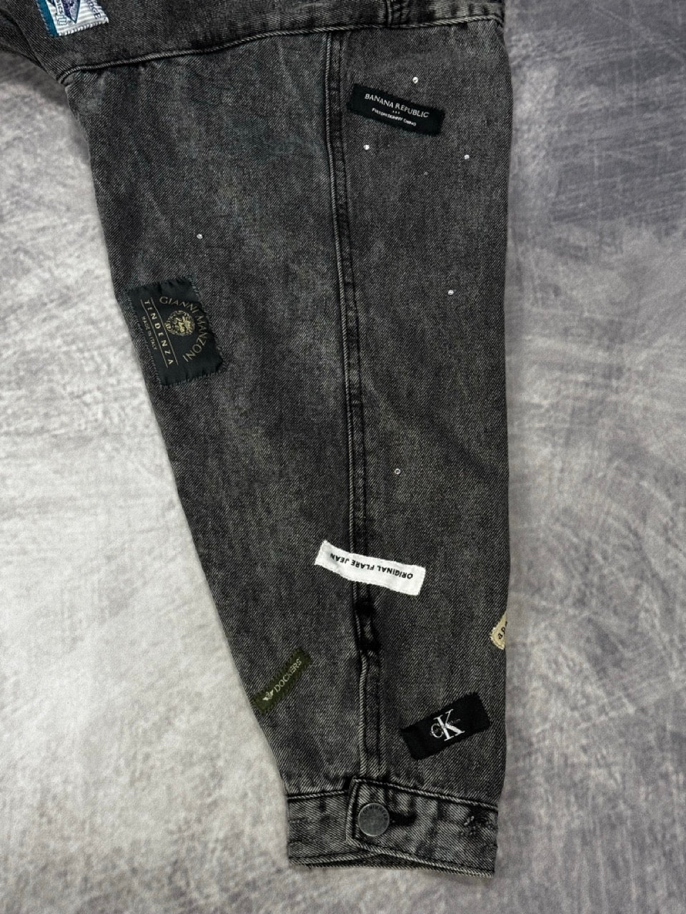 BLACK LABEL PATCHES DENIM JACKET - M
