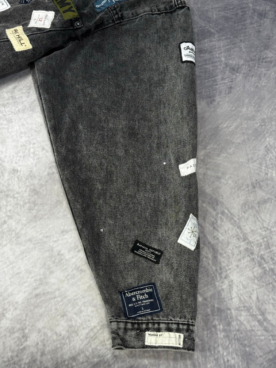 BLACK LABEL PATCHES DENIM JACKET - M