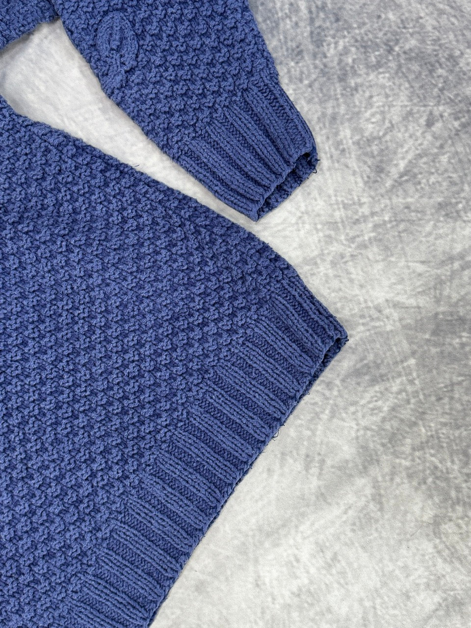1990S BLUE SILK KNIT SWEATER - S