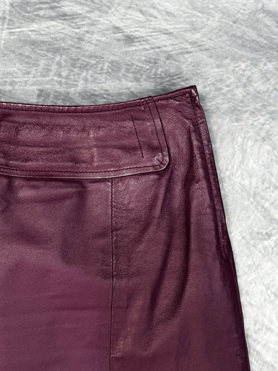 1990S GRAPE LEATHER SKIRT - 10
