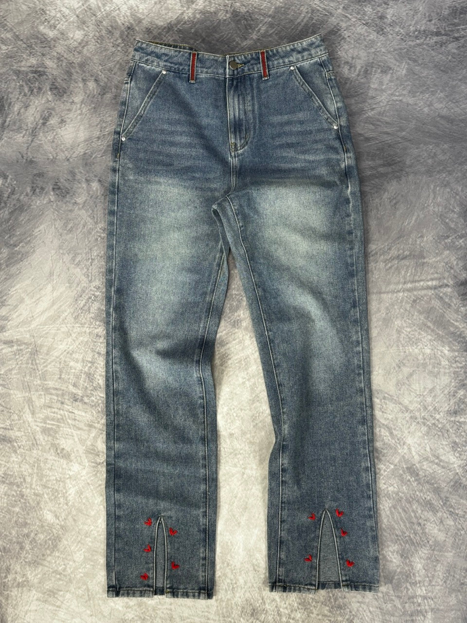 HEART EMBROIDERED JEANS - M